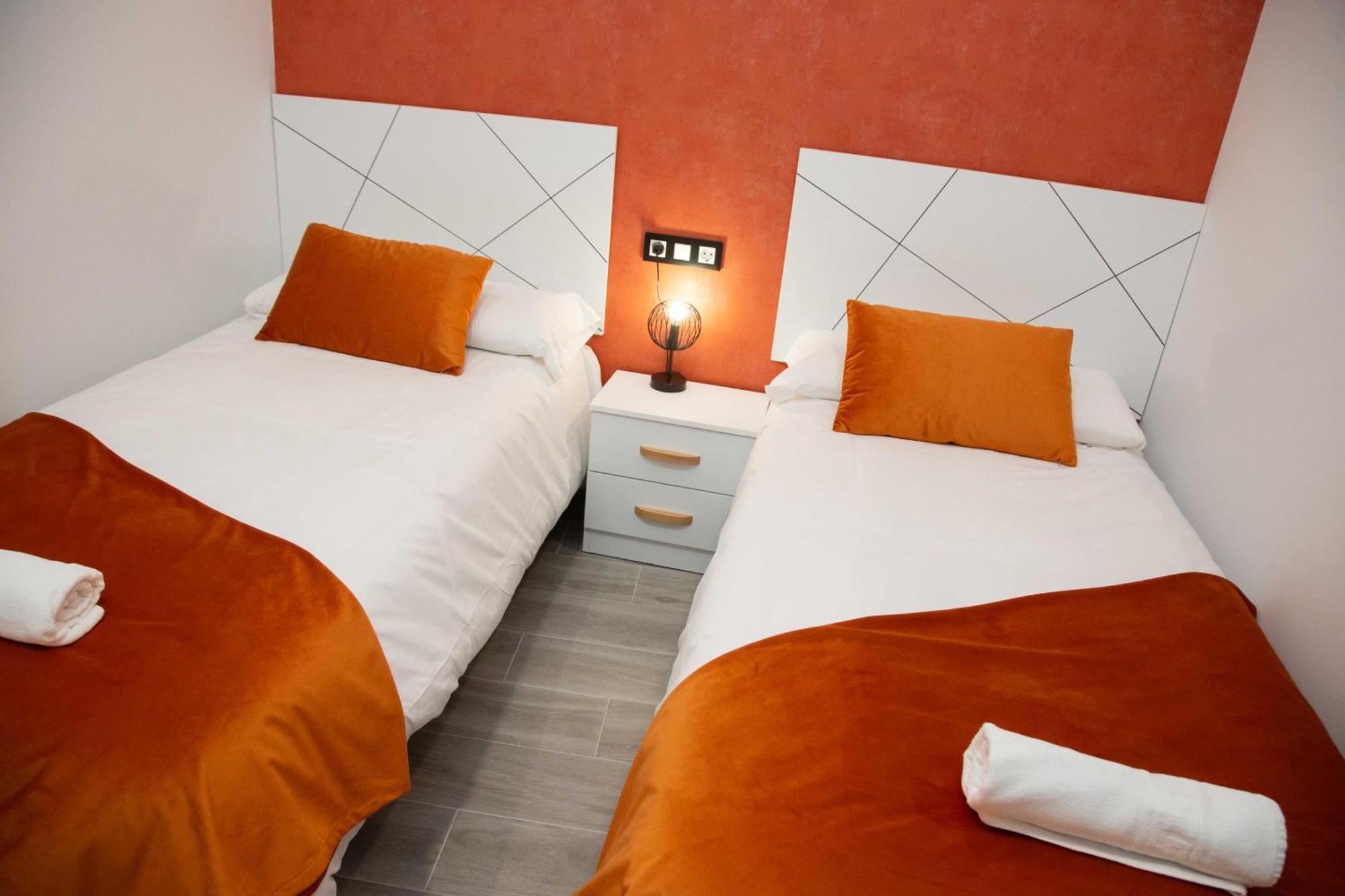 Pregonero Urban Suites - Naranja Сория Екстериор снимка